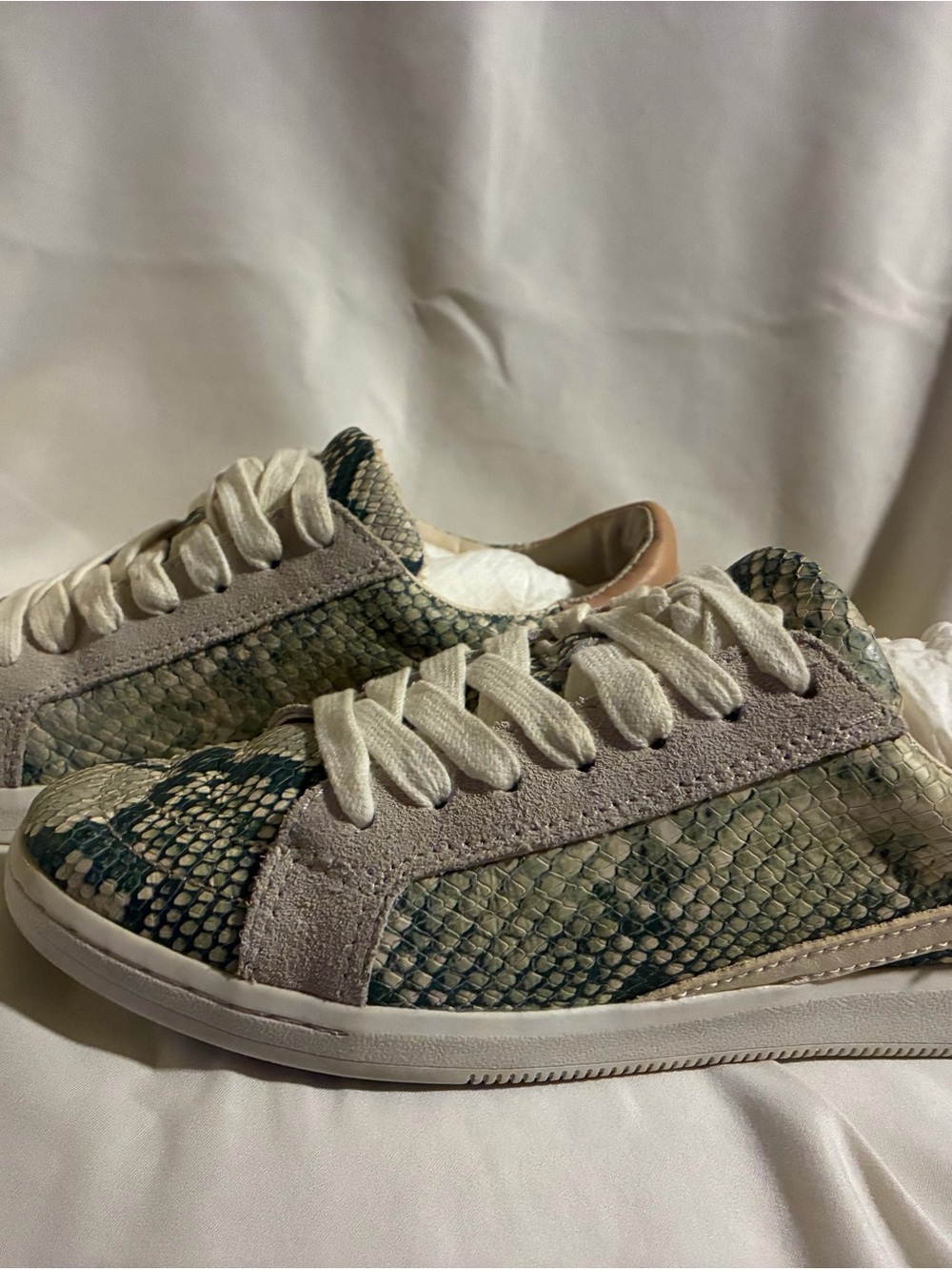 Snake-Print Low Top Sneakers - Cream & Green